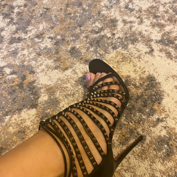 Like new, worn once to a wedding, very comfortable - Picture 13 of 13